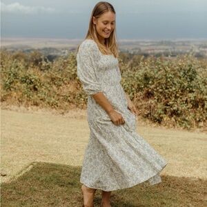 Neuflora Vermont Dress in Blue Floral Size S